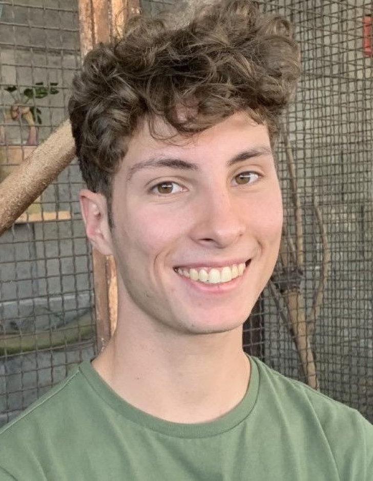 Pitzer alumnus Max Richmond '23